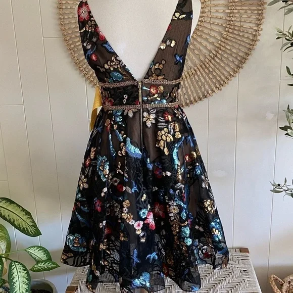 BRONX AND BANCO Paradise Fit-and-Flare Dress Size Medium New with Tags - Picture 5 of 12